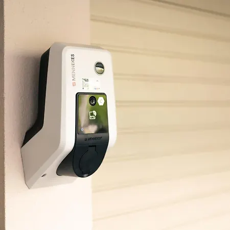 Penz West Готель