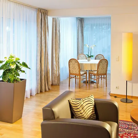 Penz West 4*