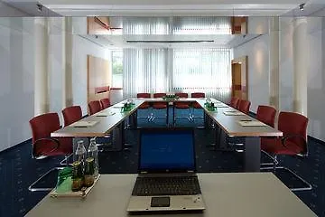 Penz West Hotel